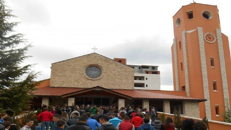 Kisha Katedrale e dioqezës së Rrëshenit