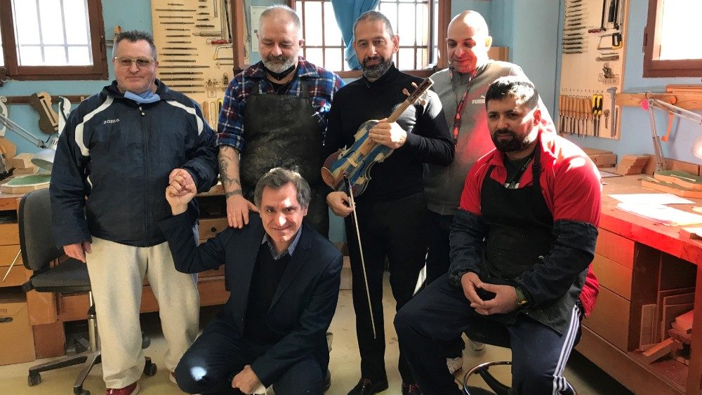 2022.02.23 Violino del mare barconi carcere Opera