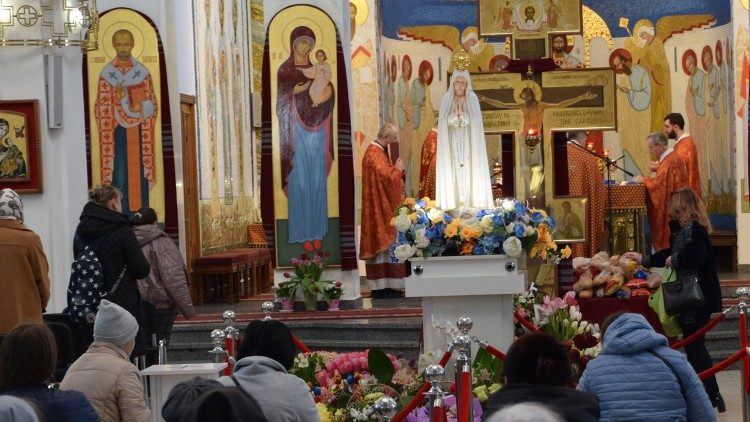 Bikira Maria awe ni mfano bora wa kuigwa kwa majitoleo yake