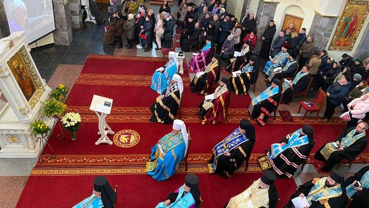 Ukrainos vyskupai Zarvanicos Dievo Motinos šventovėje