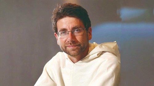 “A graça é um encontro. Se Deus ama gratuitamente, por que os mandamentos?"