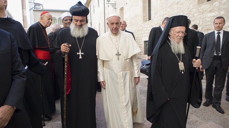 Franziskus 2016 in Assisi, zum Friedensgebet