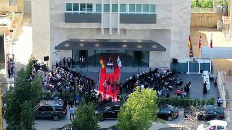 Un centro de salud en Beirut gestionado por una organización eclesiástica