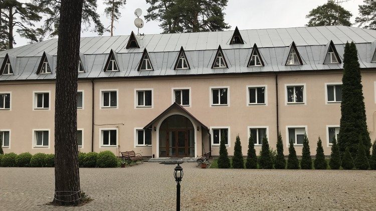 Римо-католицька семінарія у Ворзелі