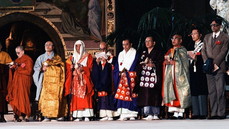 Падчас гістарычнай малітвы прадстаўнікоў рэлігій аб міры, якая адбылася ў Асізі 27 кастрычніка 1986 года з ініцыятывы святога Яна Паўла II