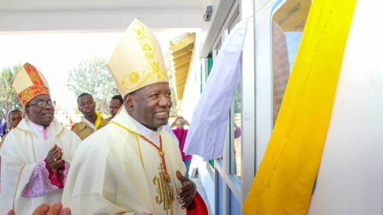 Kardinali Pengo katika Jubilei ya Miaka 50 Jimbo la Singida