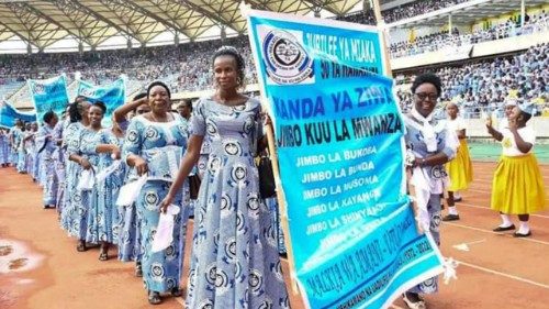 Papa Francisko anawapongeza na kutumaini kwamba, huduma ya upendo wa Kristo Yesu wanayoitekeleza, itasaidia katika mchakato wa ujenzi na ukuaji wa Ufalme wa Mungu hapa duniani. 