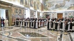 Archivbild von 2022: Trappisten auf Generalkapitel bei einer Audienz mit Papst Franziskus