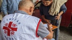 كاريتاس كوبا تواصل توزيع المساعدات الإنسانية وسط أزمة اقتصادية متفاقمة