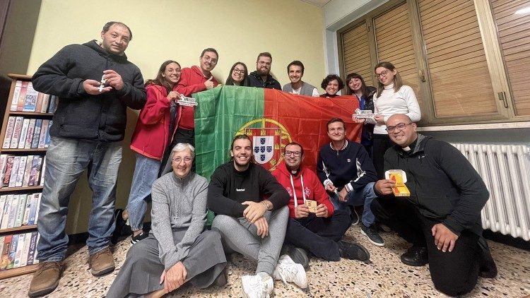 L'equipe di Pastorale giovanile impegnata nel lancio della Gmg di Lisbona tra i giovani  di Asti