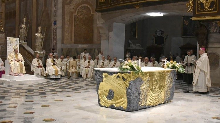 /content/dam/vaticannews/multimedia/2022/11/27/Cardinale-Pietro-Parolin-Messa-Vigevano-2022.jpeg