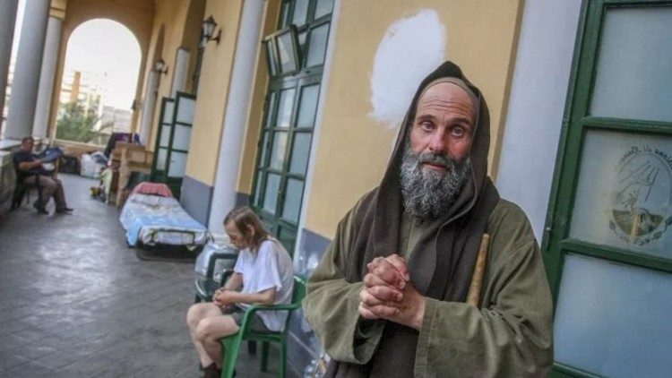 Fratel Biagio Conte nella sede principale della Missione, la Cittadella dei poveri e della speranza di via Decollati a Palermo, realizzata dal recupero di un ex caserma dell'Aeronautica