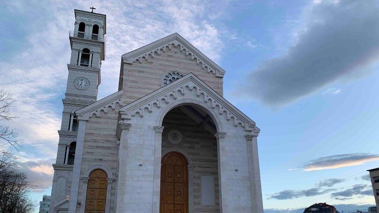 Mutter-Teresa-Konkathedrale in Pristina, Kosovo