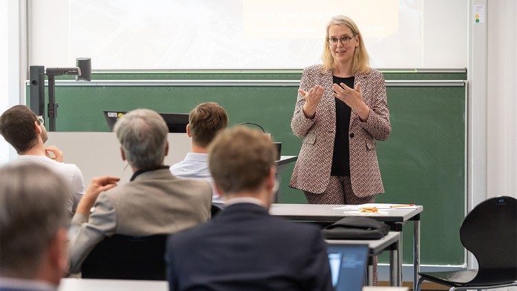 Die Dogmatik-Professorin und Bioethikerin Kerstin Schlögl-Flierl