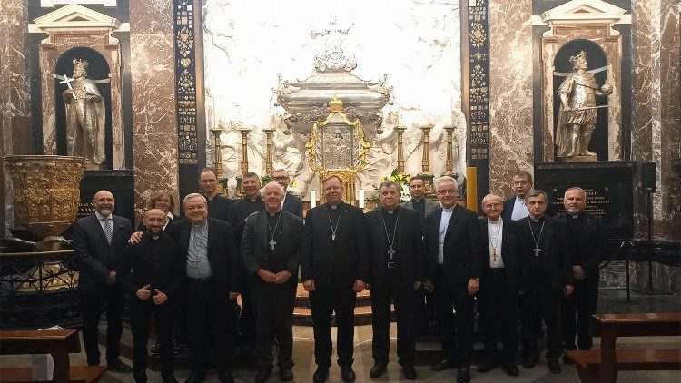 Учасники зустрічі військових ординаріїв Європи у Вільнюсі (фото: ccee.eu)