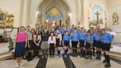  Пластуни з Тернополя з італійськими скаутами під час спільного табору в Італії