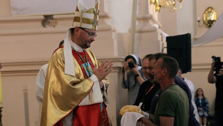 تأملات للسفير البابوي في كييف في الذكرى السنوية الثالثة لاندلاع الحرب في أوكرانيا 