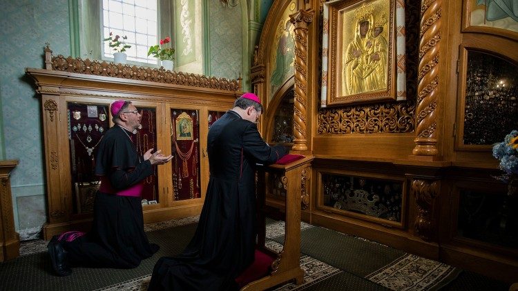 Dom Américo Aguiar no Santuário mariano de Zarvanytsia 