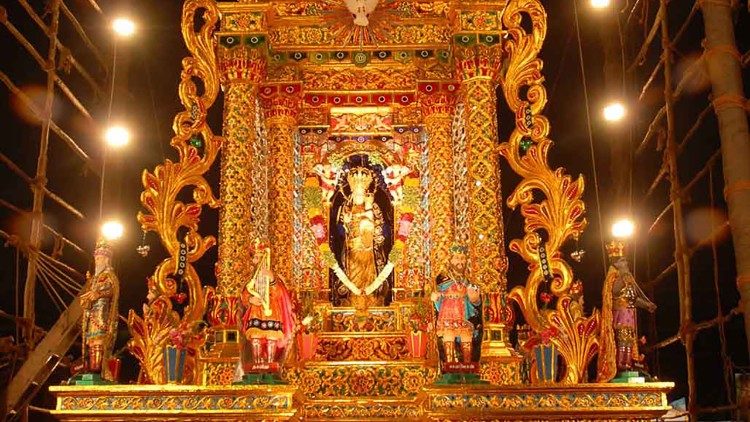 தூத்துக்குடி பனிமய அன்னை தேர் 