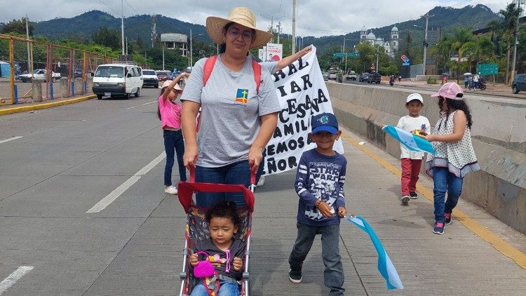 2023.07.26 Honduras marcha contra la ideología de género