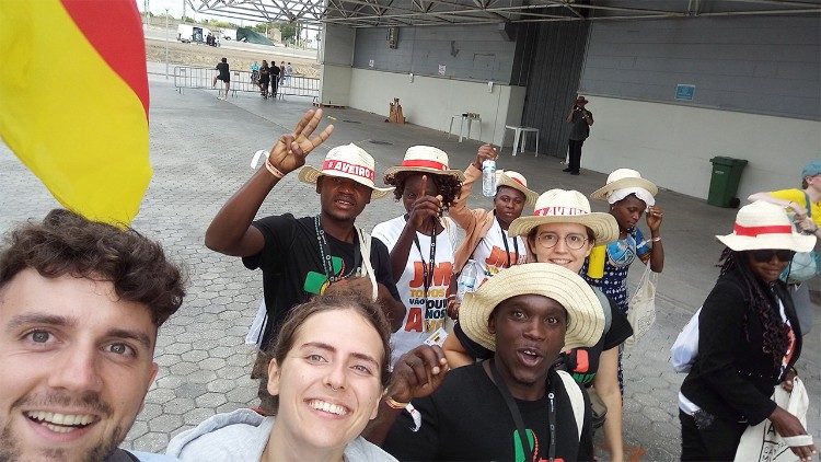 Vijana wa Jimbo la Mbinga Tanzania na Jimbo Ndugu la Würzburg Ujerumani katika WYD