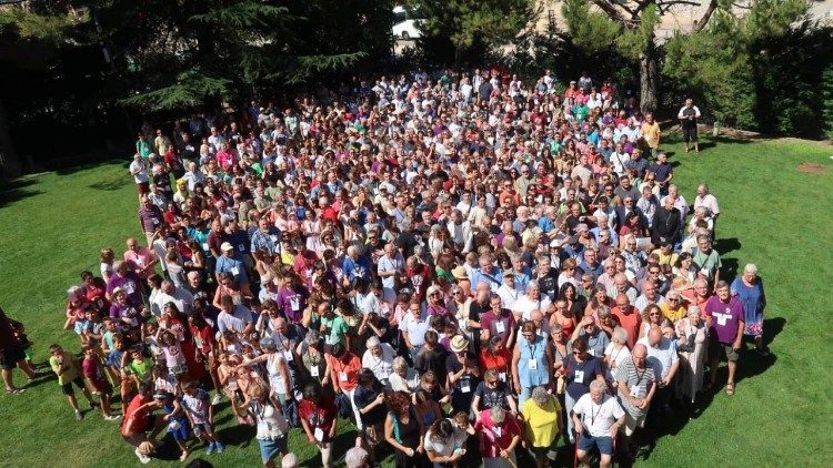 800 participantes en la XIV Asamblea general 