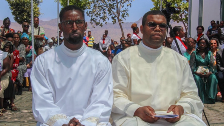 P. João Borges e P. Edmilson Alves, Espiritanos que vão agora deixar Cabo Verde, com destino ao Brasil e Bolívia. 