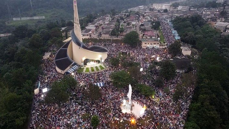 Des pèlerins, au Sanctuaire marial national Mère de toute grâce d’Abidjan Attécoubé (Côte d’Ivoire), le 14 août 2023.