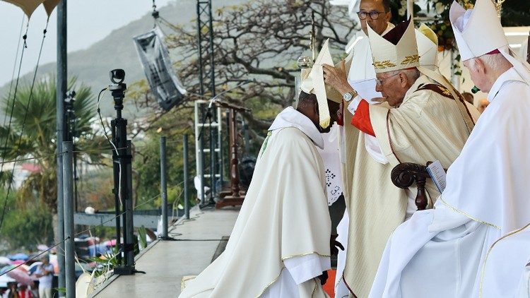 Ordination épiscopale de Mgr Jean Michaël Durhône ,Île Maurice