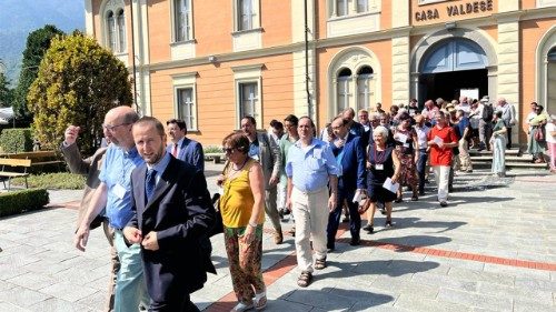 El Sínodo valdense: compromiso de trabajar por la paz