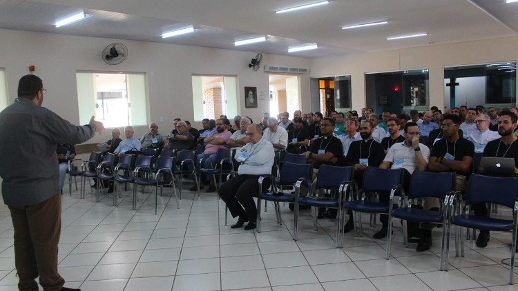 Dioceses se re&uacute;nem para fortalecer Fraternidade Presbiteral