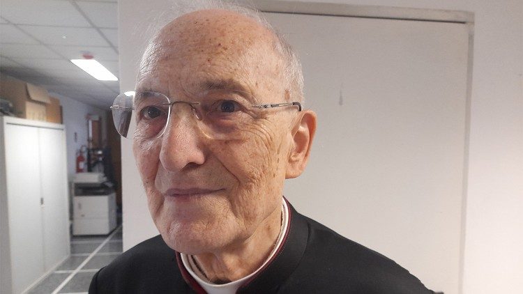 Prälat Moll zu Besuch bei Radio Vatikan