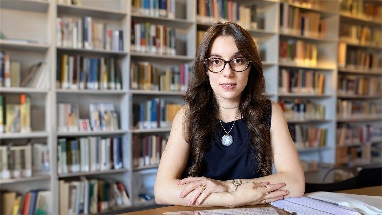 Federica Scognamiglio nella Biblioteca della Normale di Pisa