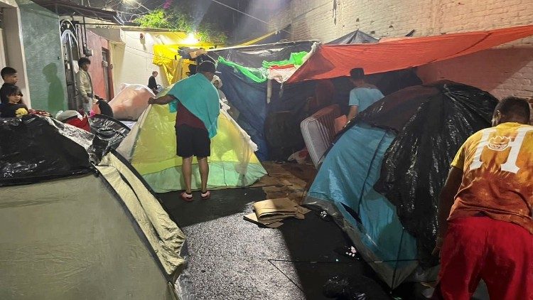 La inestabilidad política es planteada como la primera causa que fuerza a migrar a las personas que están llegando a México.