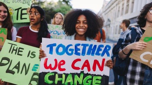 Papst ruft Jugend in Afrika zu Solidarit&auml;t und Opferbereitschaft auf