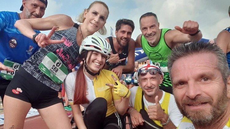 Partecipanti di Athletica Vaticana alla gara podistica "Roma Urbs Mundi"