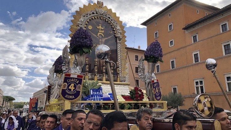 Procesión del Señor de los Milagros en Roma en 2023.