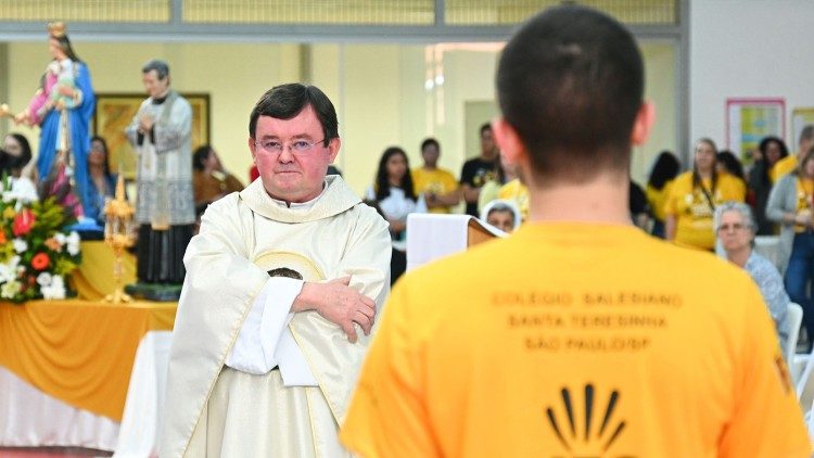 Padre Piccinini (New Face Fotos)