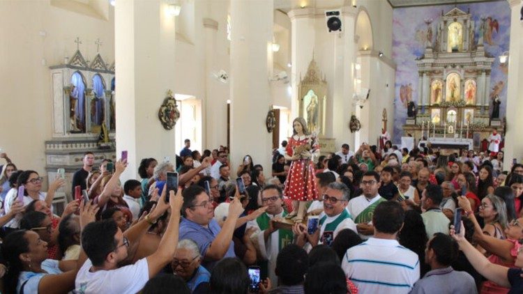 Durante 5 dias a imagem da heroína da castidade percorreu as comunidades