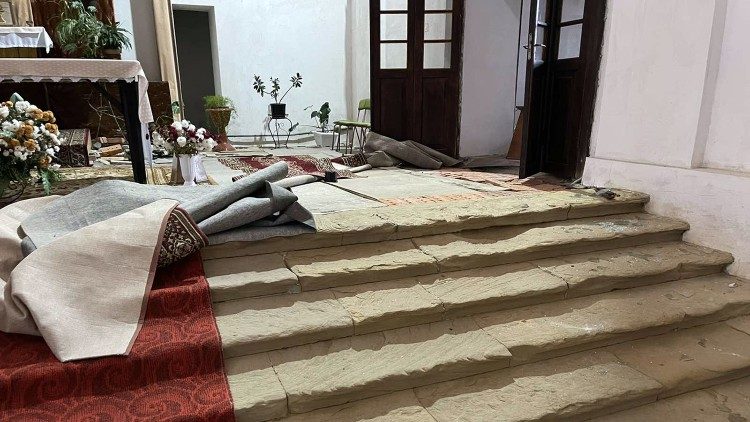 Część szkód w kościele pw. św. Doroty w Sławucie, 25 października 2023 r.