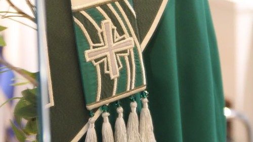 Фрагмент святарскай стулы. Ілюстрацыйнае фота