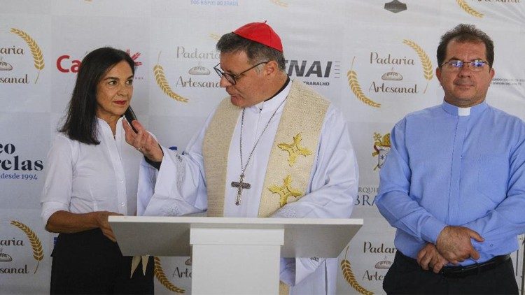 Cardeal Paulo Cezar Costa e frei Rogério Soares