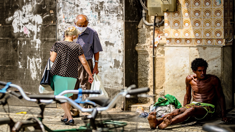 "Não desvies o rosto de nenhum pobre" (Tb 4,7) é o tema escolhido pelo Papa