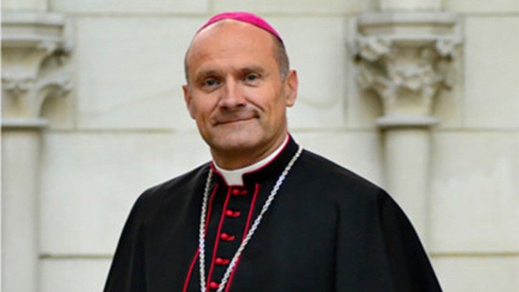 Mgr François Touvet évêque du diocèse de Fréjus-Toulon. 