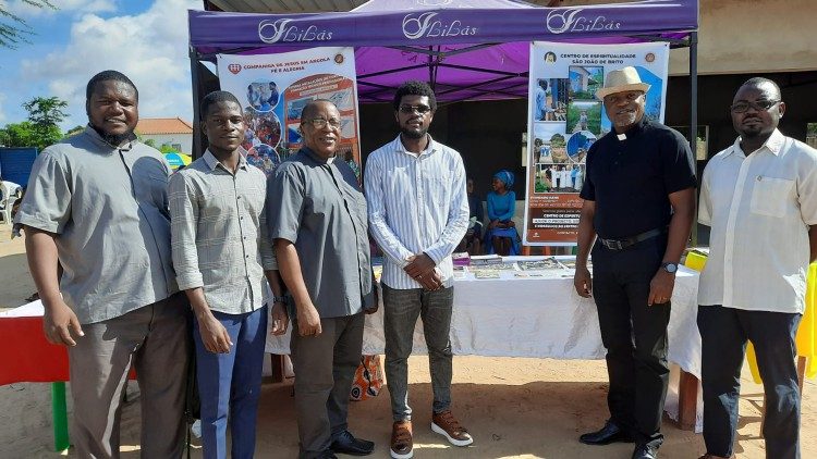 Quelques jésuites en mission en Angola