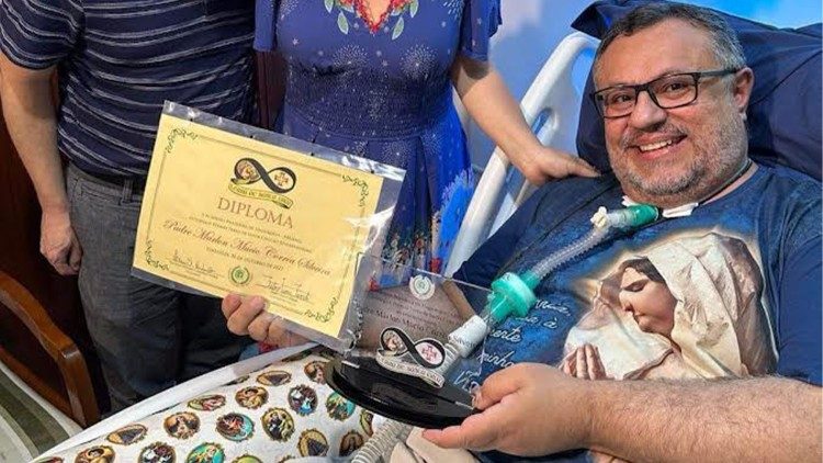 A Casa de Saúde Nossa Senhora dos Raros é uma iniciativa do padre Márlon Múcio 