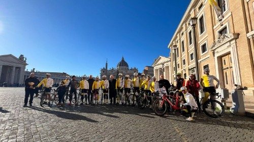 Il mondo delle due ruote e i Papi: una "pedalata" tra storia e fede