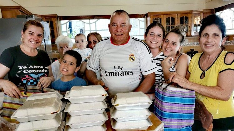 Wspólnoty katolickie wspierają najbardziej potrzebujących Kubańczyków