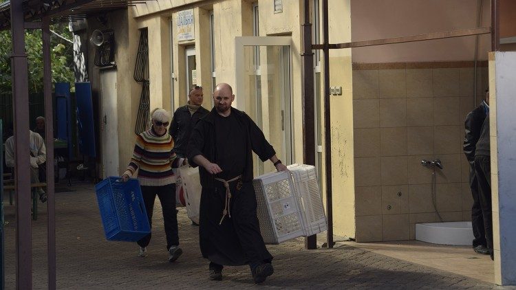 2024.08.01 aiuto ai poveri Zaporizhzhia albertines Krawiec