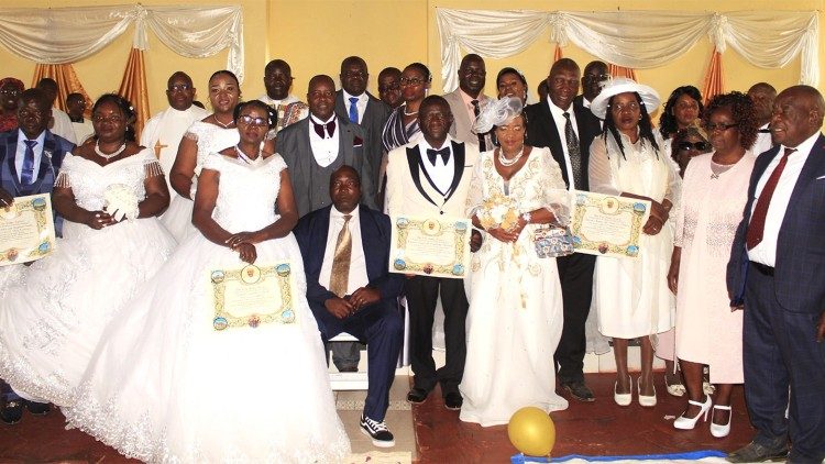 Zimbabwean couples celebrate wedding anniversaries